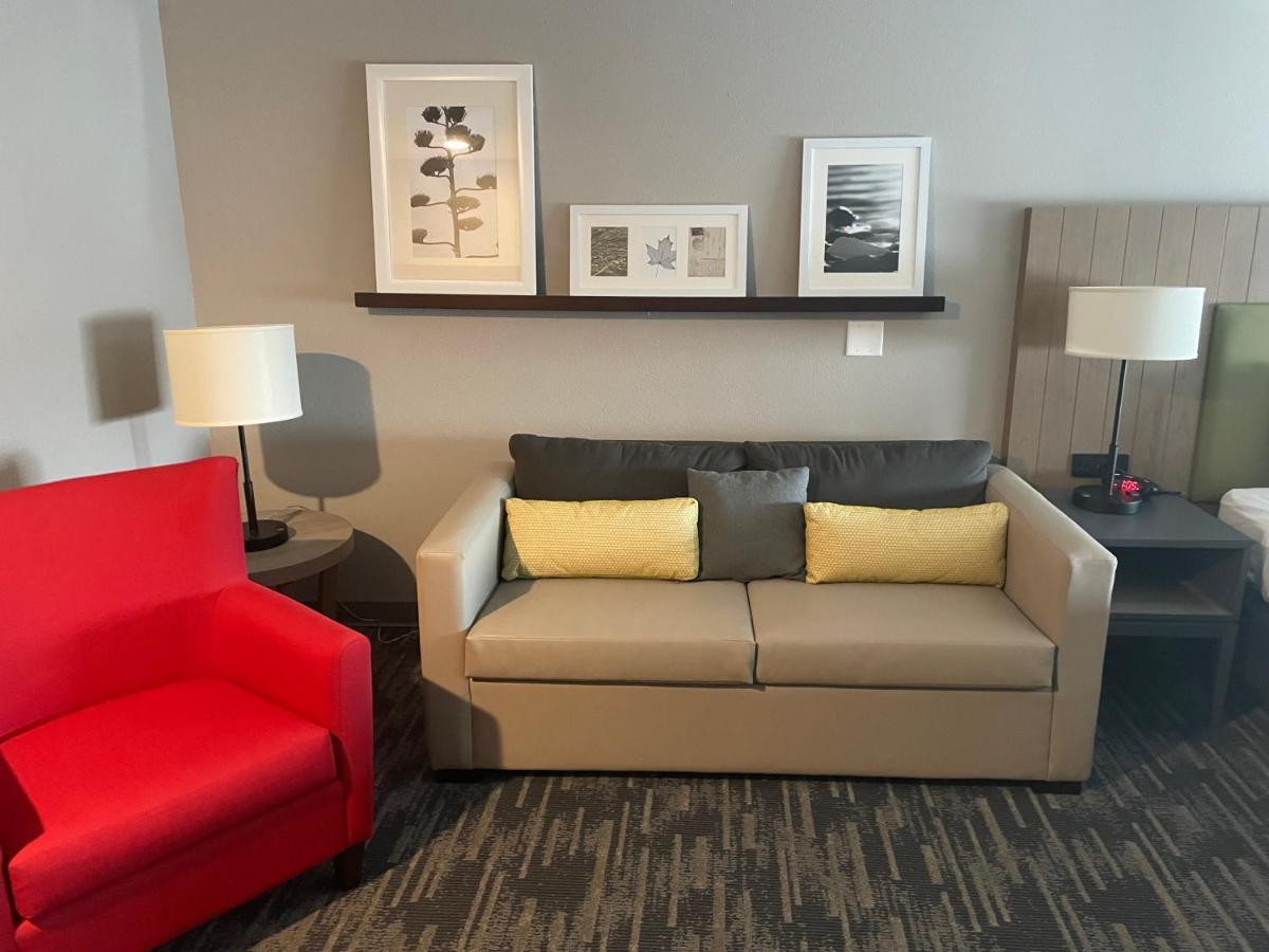 Hotel Country & By Radisson, Madison, Wi 3*